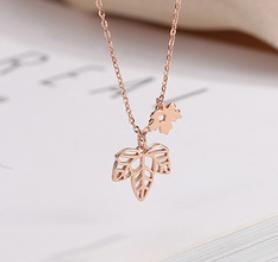 Nouveau collier en or rose simple résistant aux allergies en argent sterling S925 feuille d'érable pour les femmes