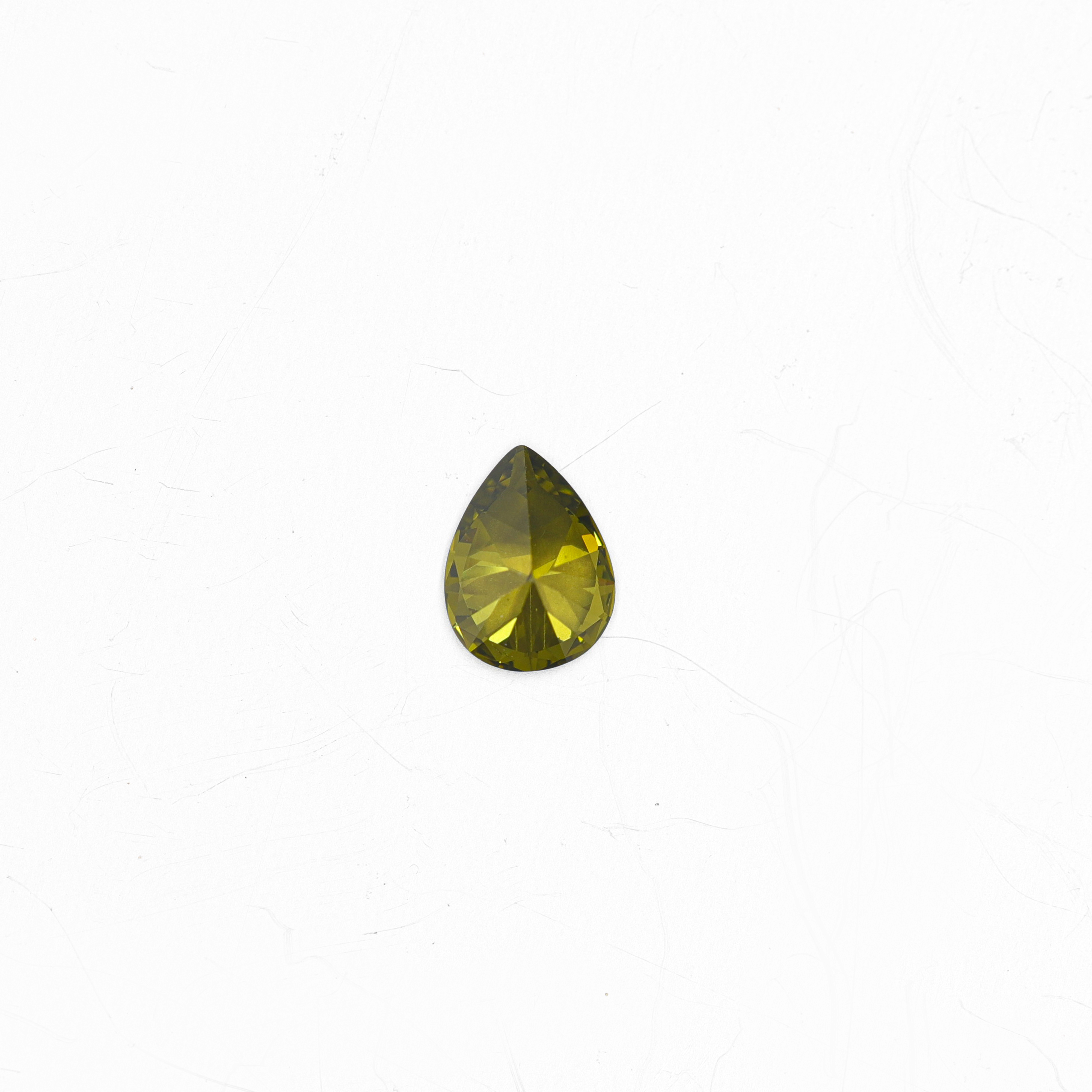 Nouvelle couleur vert olive de haute qualité en forme de poire Zircone cubique