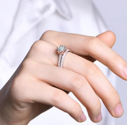 Bague de fiançailles Moissanite de couleur D en diamant massif cultivé en laboratoire