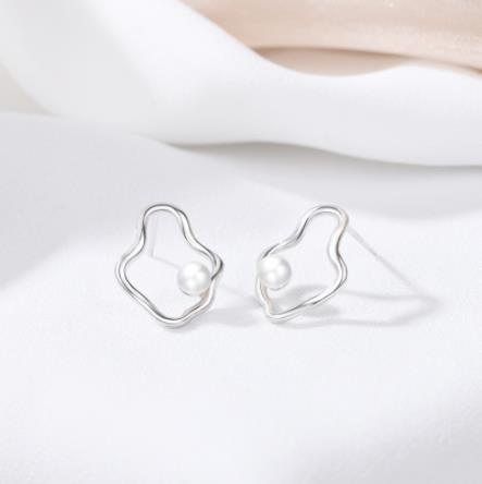 Boucles d'oreilles en perles pour femmes plaquées en argent sterling 925 irrégulières