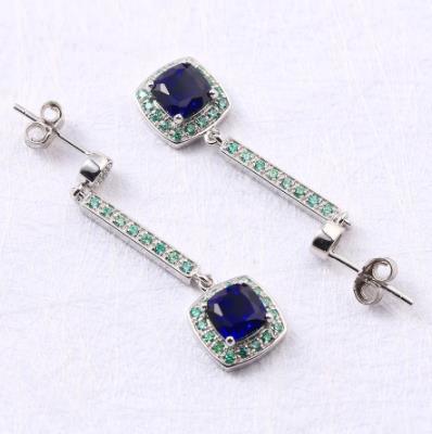 Boucles d'oreilles en moissanite plaquées en argent sterling 925 avec gemme bleue