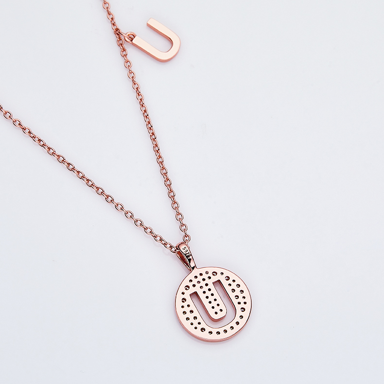 Série alphabétique U Lovely Collier en or rose