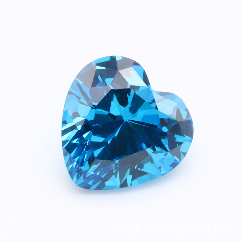 Usine de gros 3A Blue Heart Cut Cubic Zirconia