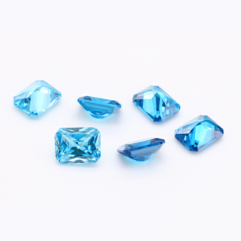 Zircon de gros en usine de pierres précieuses en cristal bleu clair 3A