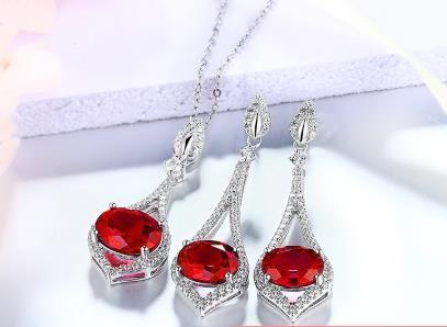 Boucles d'oreilles bijoux en argent rubis S925 cadeaux de bijoux de style romantique de mode exquise