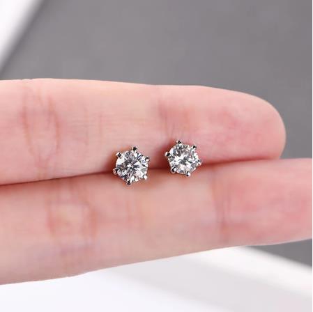 Nouvelle arrivée Moissanite Gemstone Stud Boucles d'oreilles pour les femmes Solid 925 Sterling Silver D Couleur