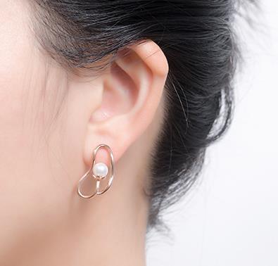 Boucles d'oreilles en forme spéciale Boucles d'oreilles en perles pour femmes plaquées en argent sterling 925