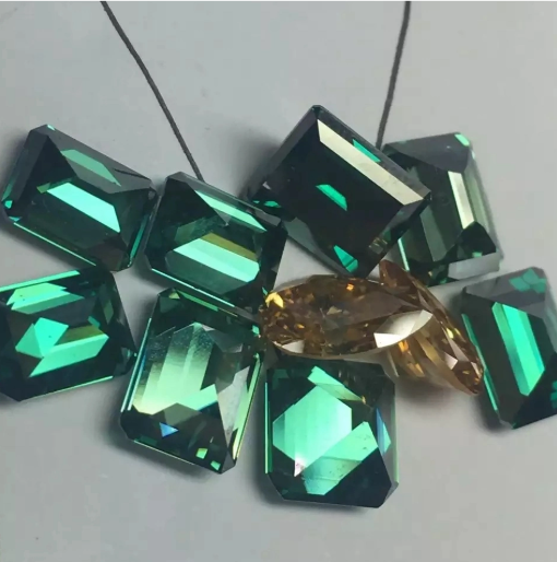 Vente en gros de vente chaude Baguette Cut Green Loose Moissanite Stone Moissanite Loose Stones