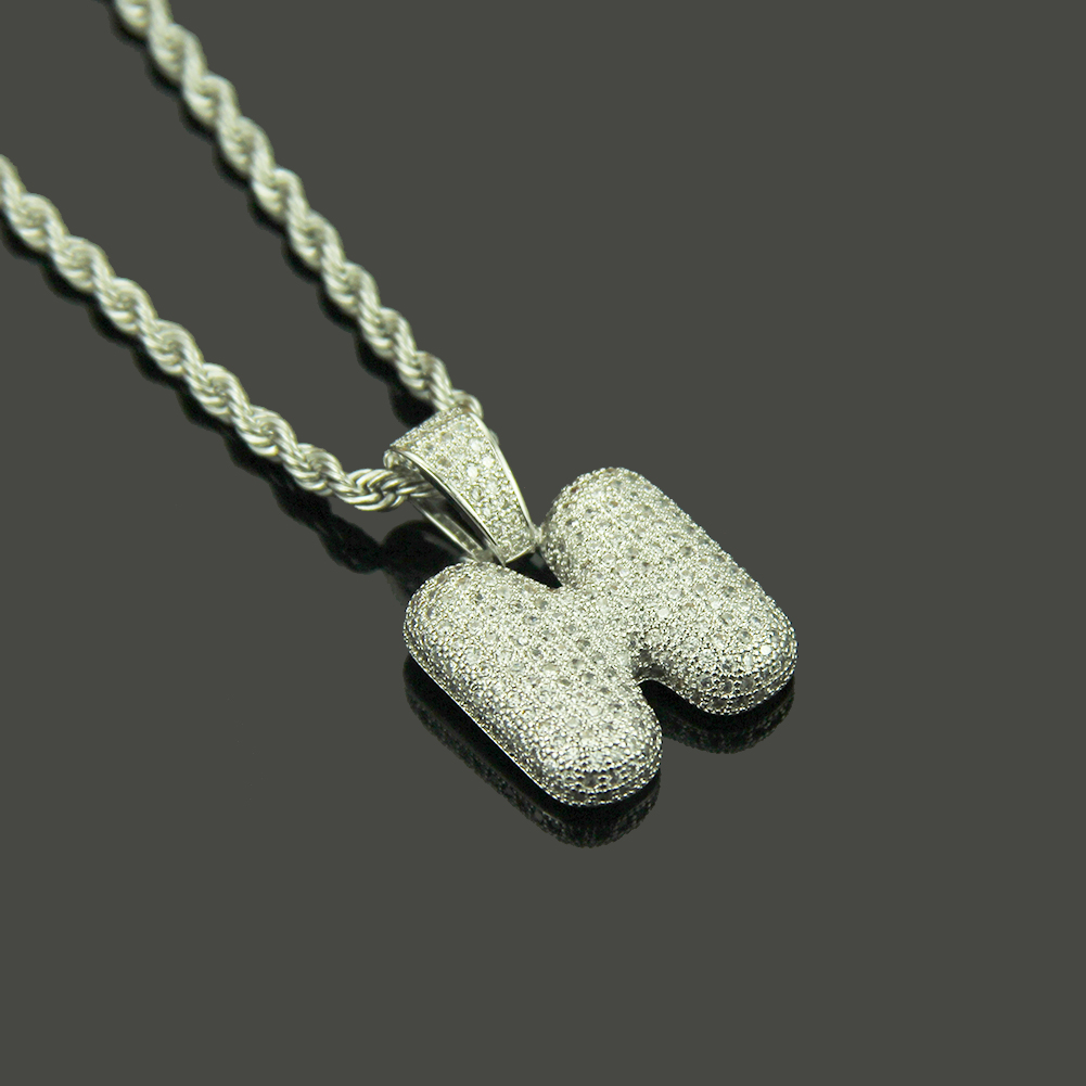 Collier en cristal incrusté de belles lettres en argent