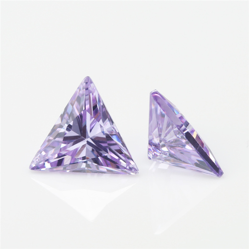 Fabricant de gros 5A Lavande Triangle Zircon cubique pour les bijoux