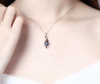 Collier avec pendentif en saphir bleu pour femme Bijoux en argent sterling 925 Bijoux de mode raffinés Cadeaux