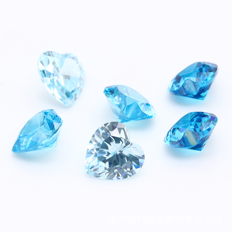 Usine de gros 3A Blue Heart Cut Cubic Zirconia