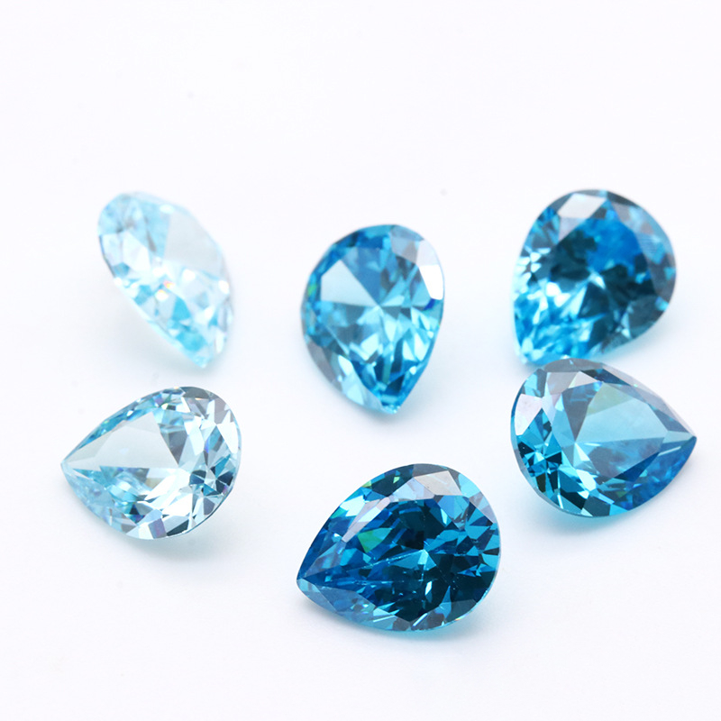 Zircon cubique VVS en forme de poire bleu chaud 3A