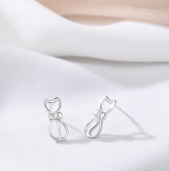 Boucles d'oreilles pour femmes élégantes et ravissantes en argent sterling 925 avec chaton