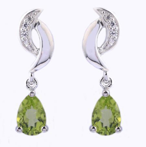 Boucles d'oreilles élégantes en argent sterling 925 avec gemme vert olive