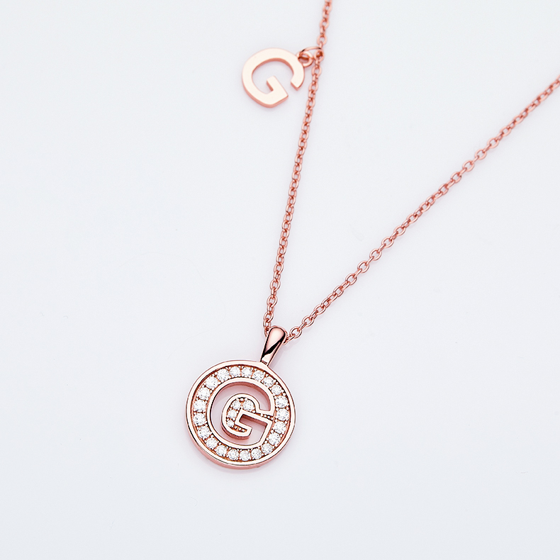 Série alphabétique G Lovely collier en or rose