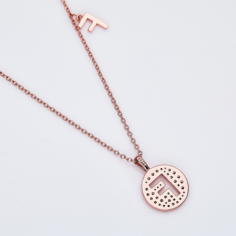 Série alphabétique F Lovely collier en or rose