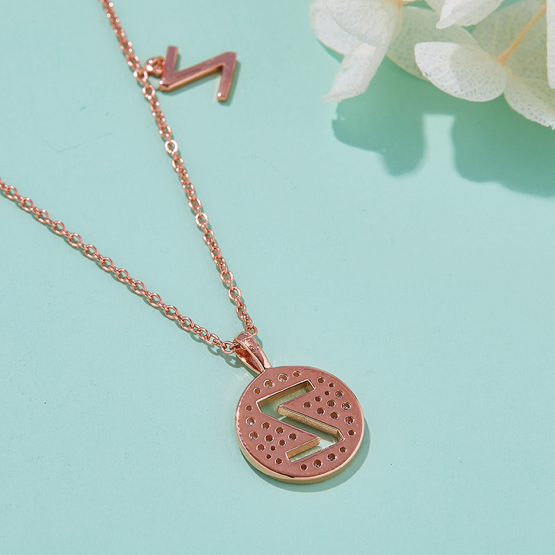 Série alphabétique Z Lovely collier en or rose