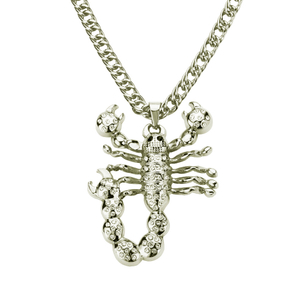 Collier Pendentif Scorpion Platine Plaqué Argent et Diamants