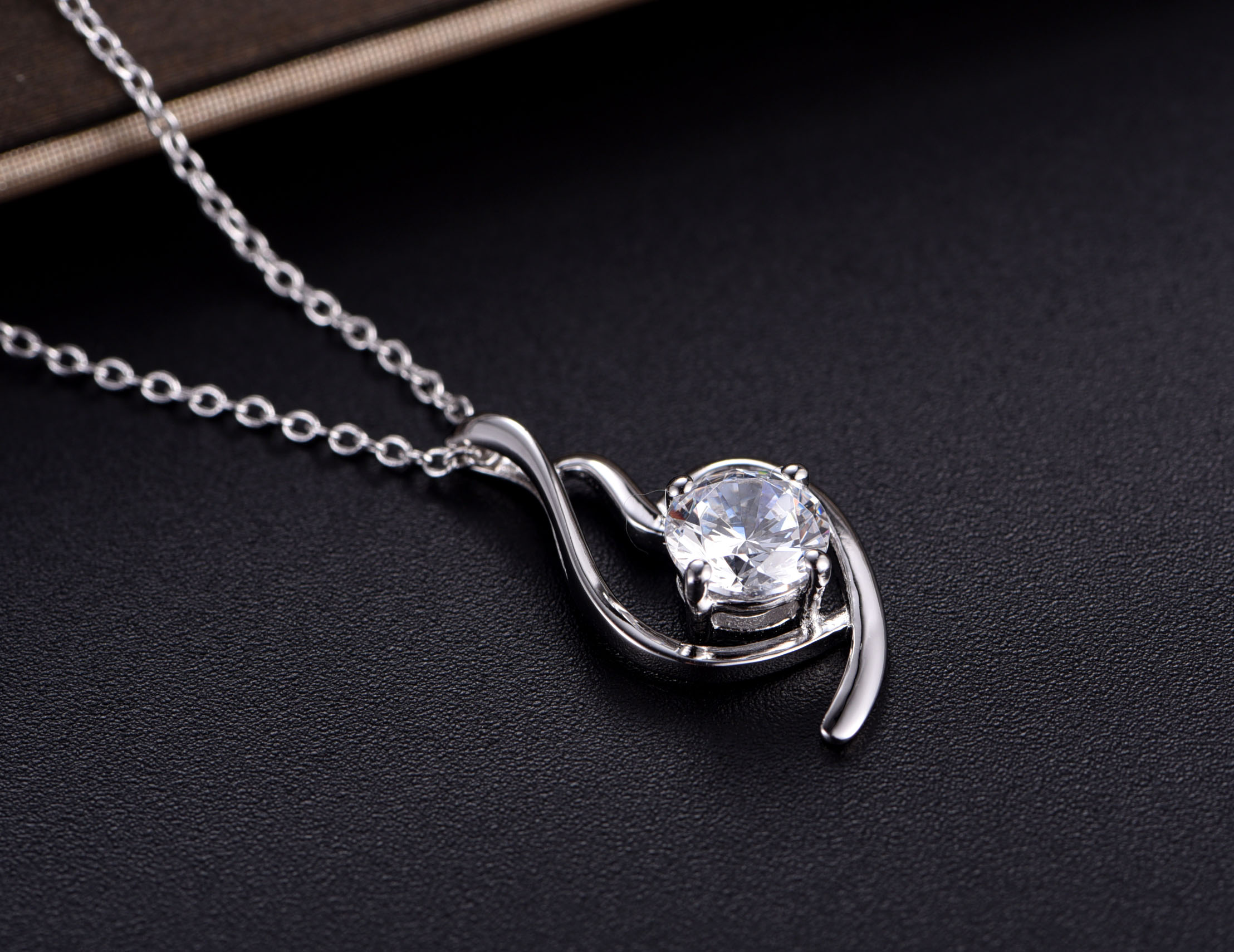 Collier en argent sterling 925 avec pierre de moissanite personnalisée de qualité supérieure