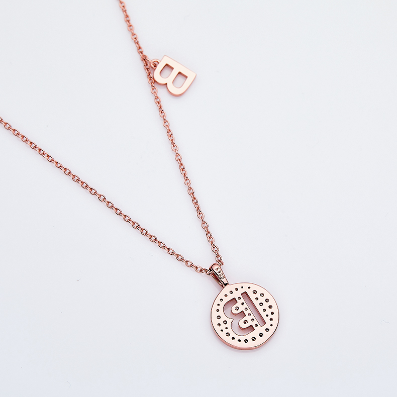 Série alphabétique B Lovely collier en or rose