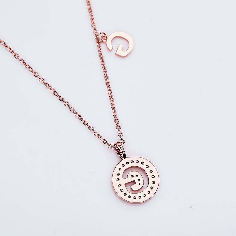 Série alphabétique G Lovely collier en or rose