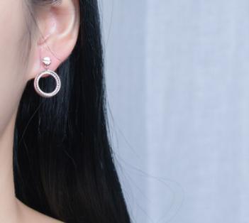 Boucles d'oreilles mode en argent sterling 925 avec petites pierres incrustées rondes