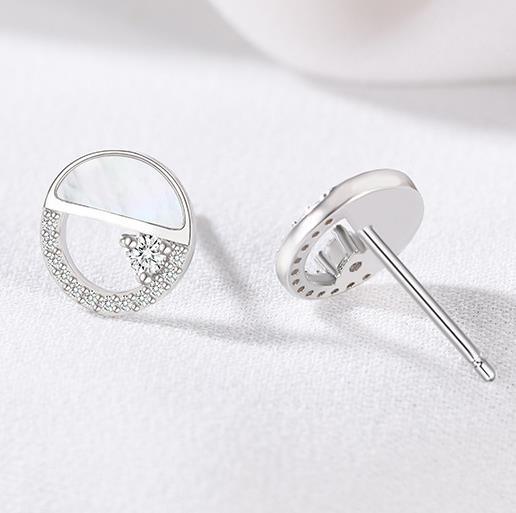 Boucles d'oreilles mignonnes pour femmes plaquées en argent sterling 925 Flower Window