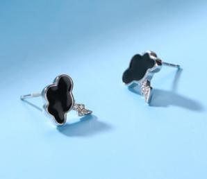 Boucles d'oreilles petits nuages ​​noirs plaqués or en argent sterling 925 Weather Series